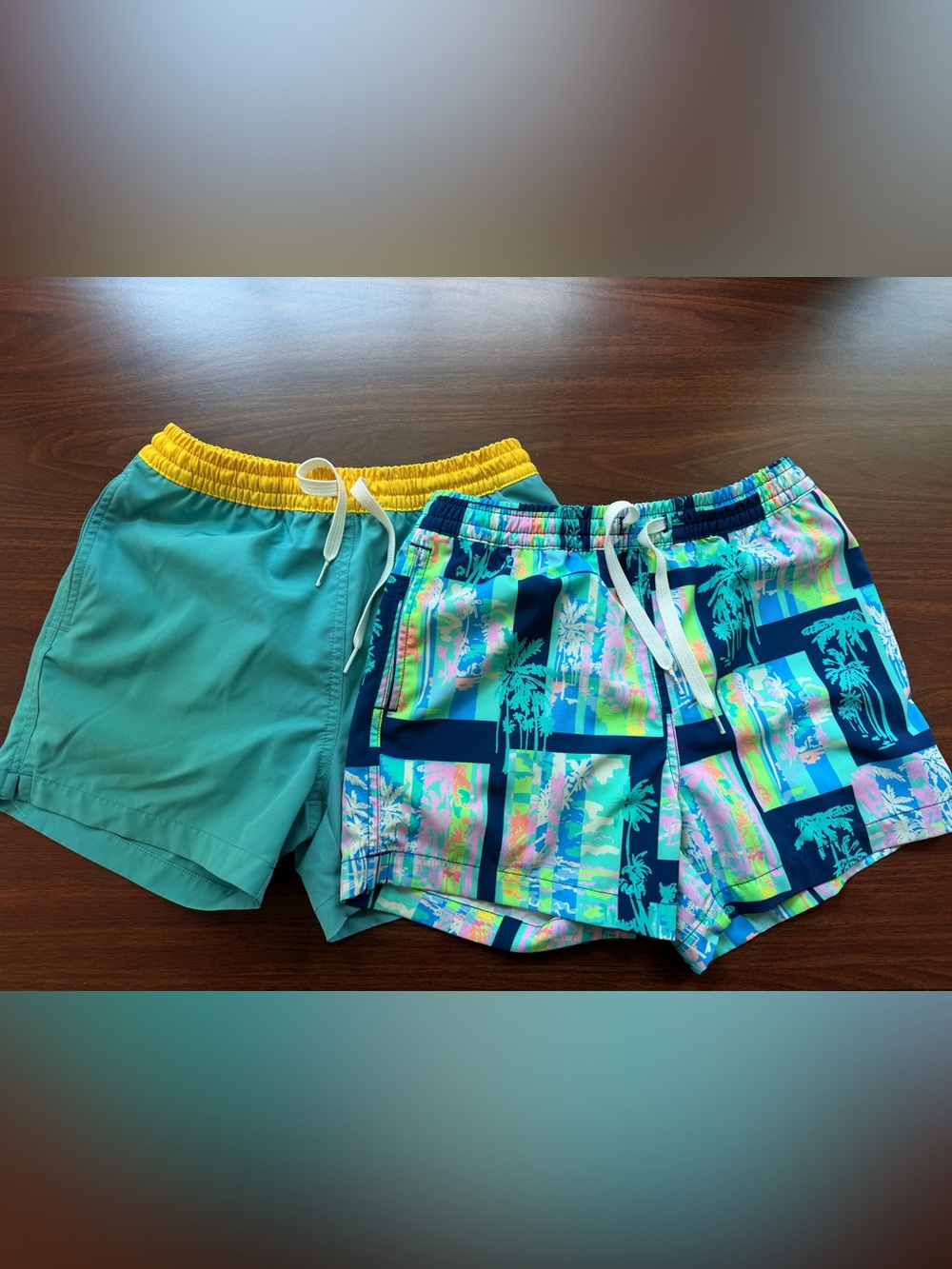 *LIKE NEW* chubbies youth swim shorts with liner bundle